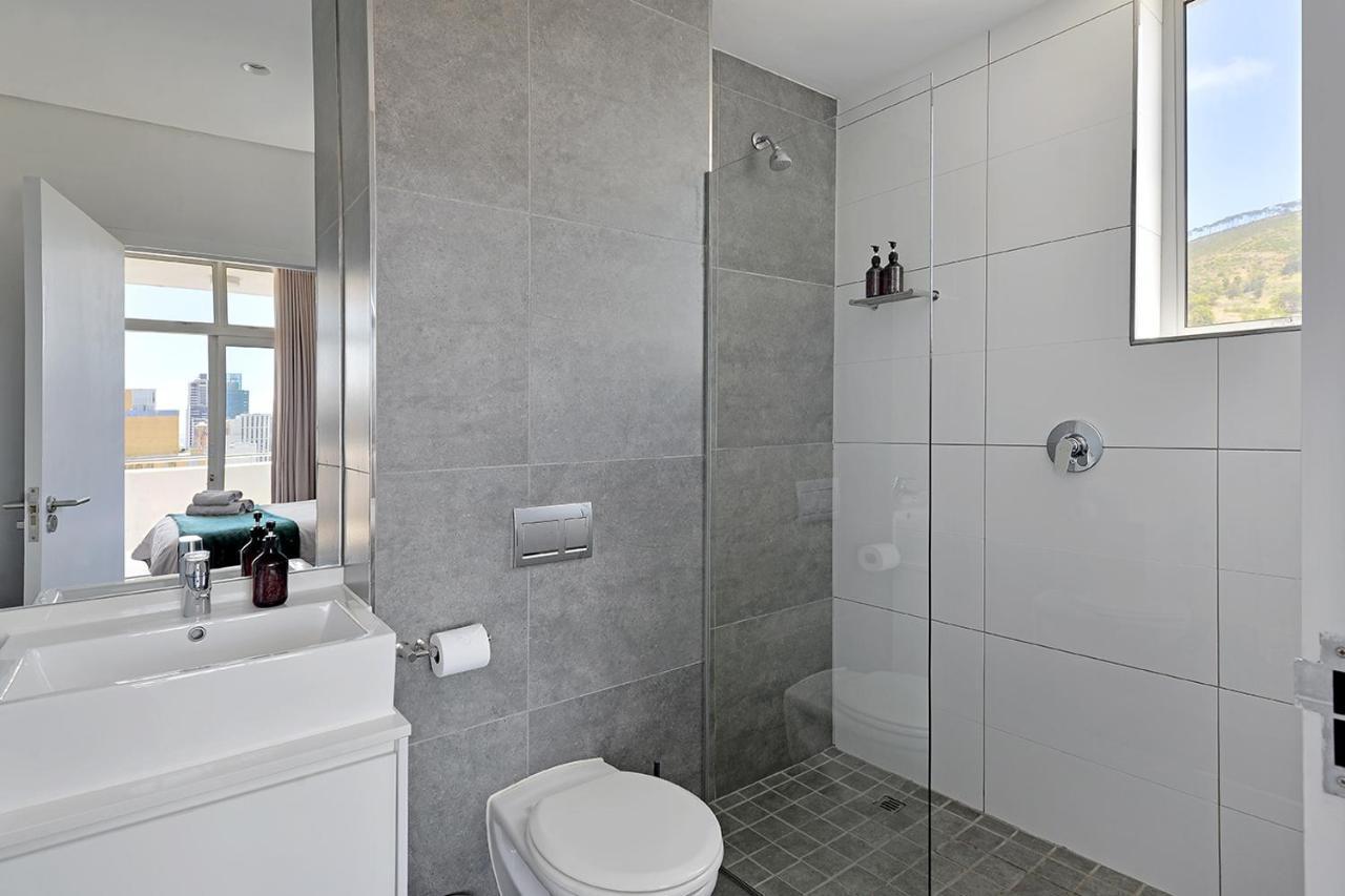 Apartment Lyra - Chic Urban Living In The Heart Of