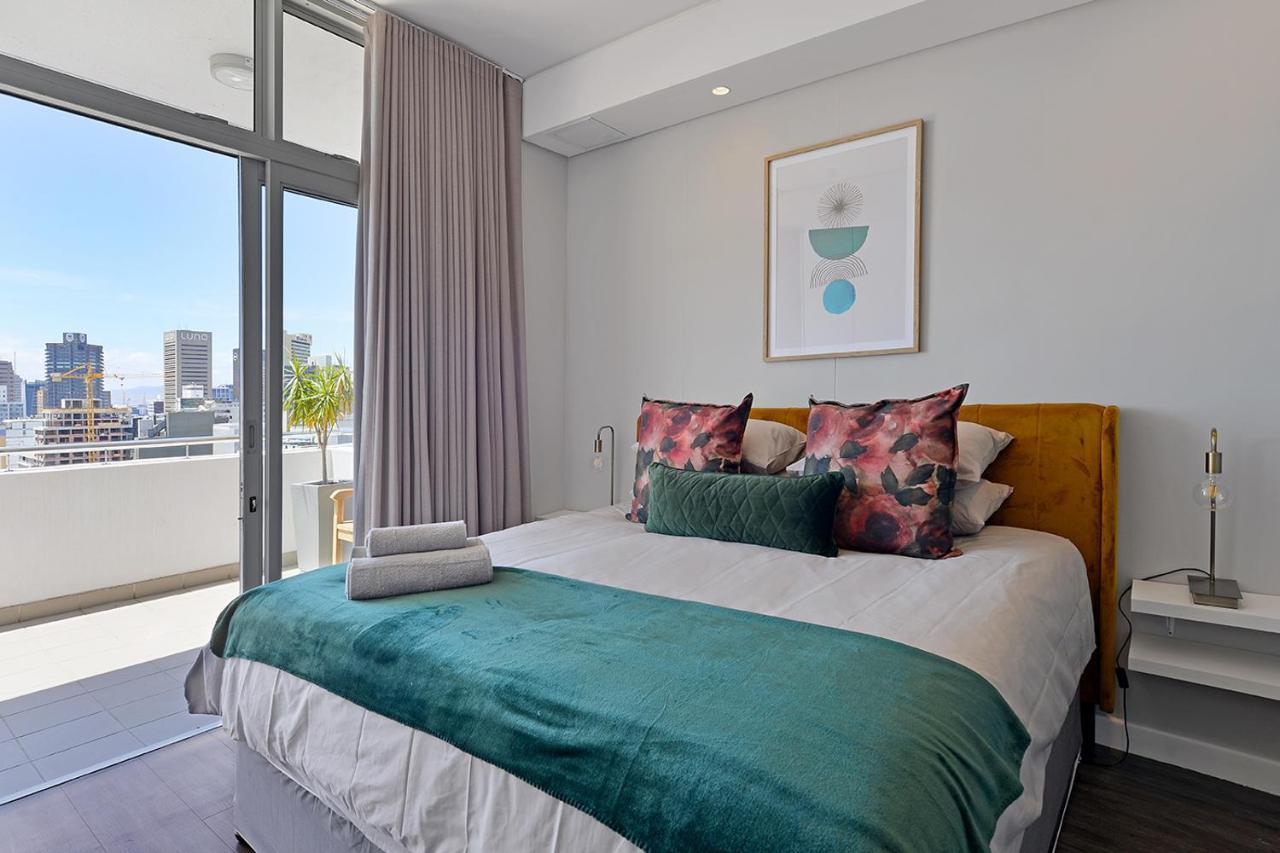 Lyra - Chic Urban Living In The Heart Of * Cape Town