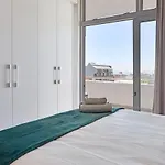 Lyra - Chic Urban Apartment Living In The Heart Of Cape Town