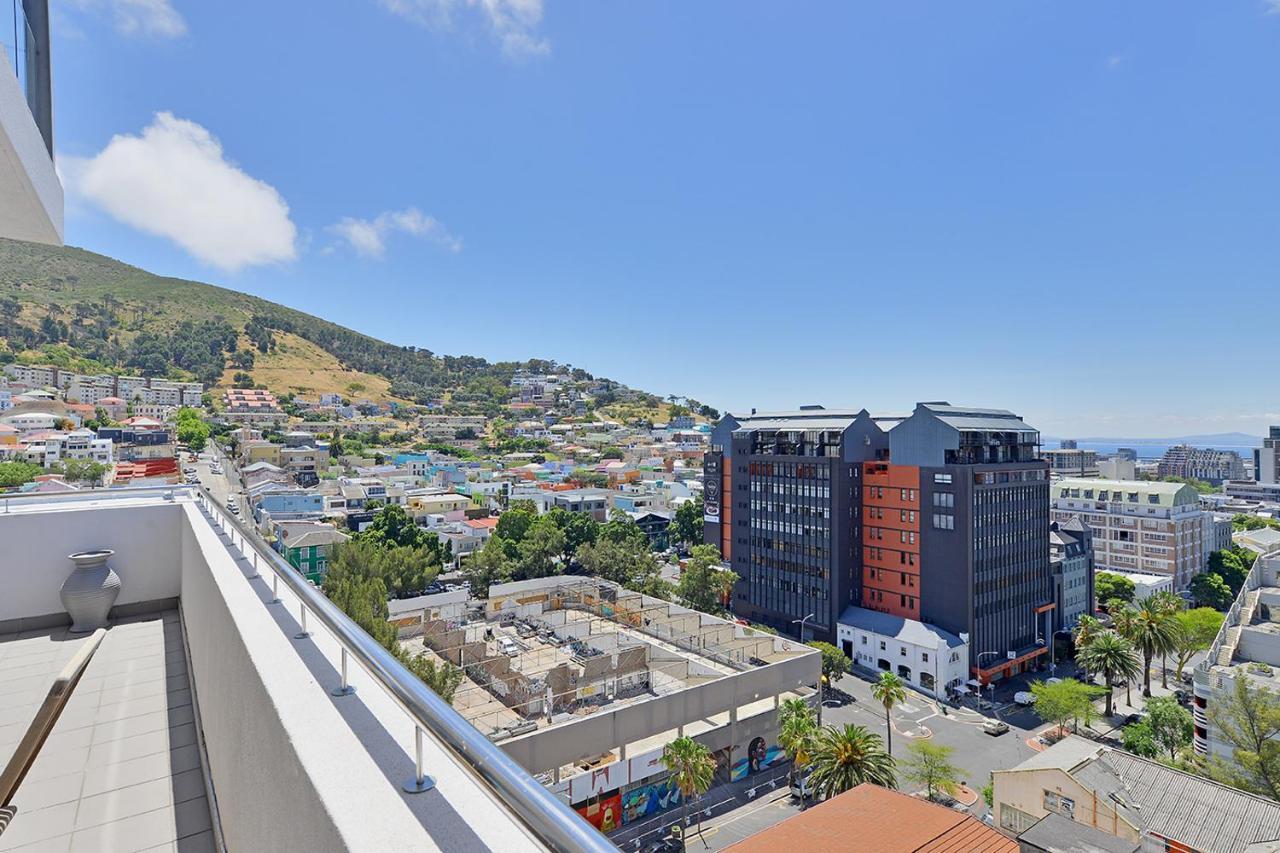 Lyra - Chic Urban Living In The Heart Of